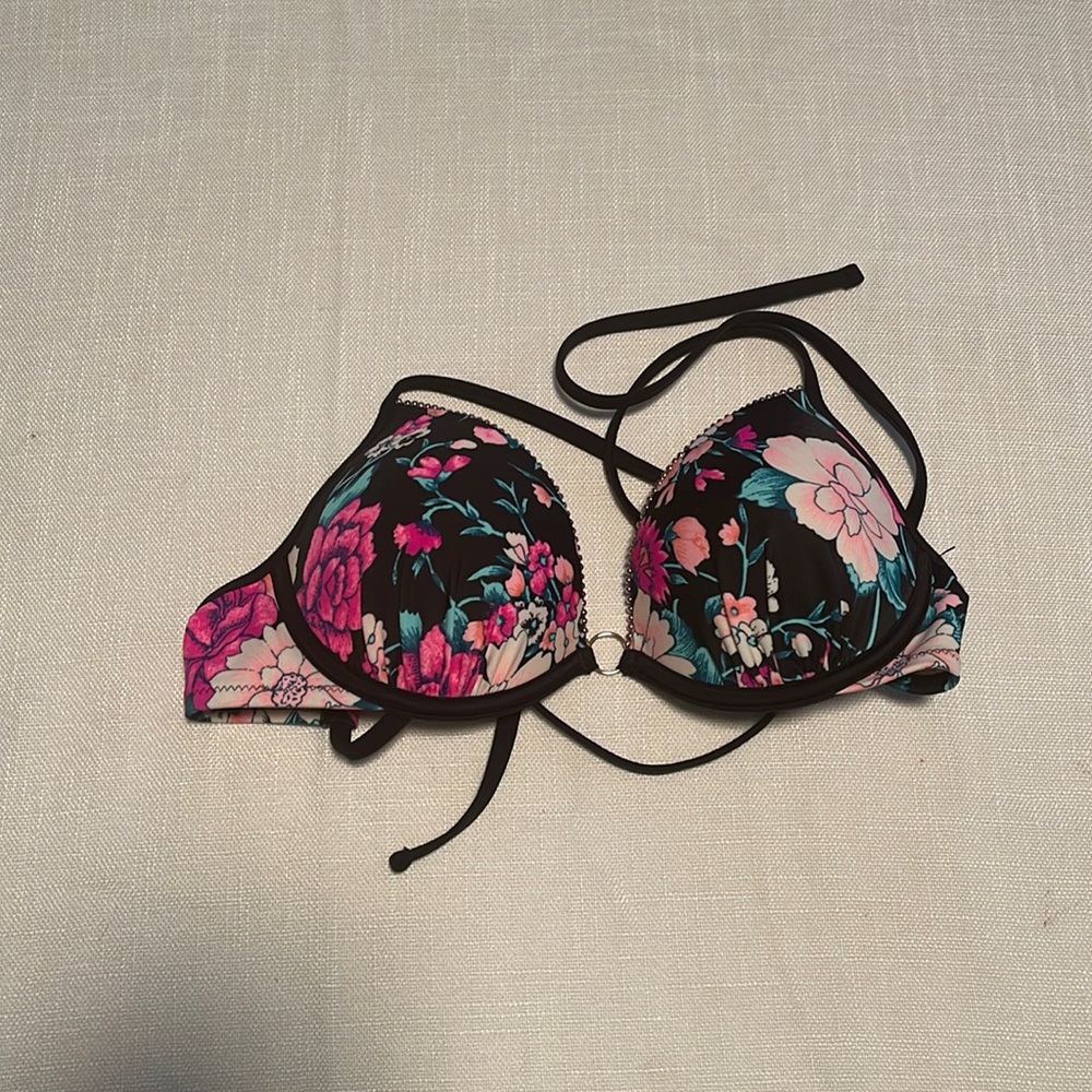 NEW. Swim top